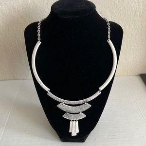 Lucky Brand mated silver bib necklace